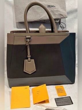 FENDI 2JOURS VITELLO Sz Medium